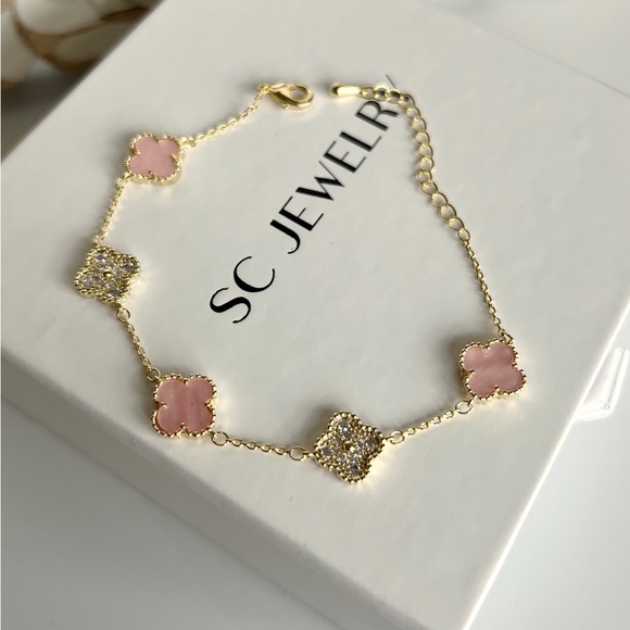 Mother Of Pearl Clover Pink Color Petite Clover Luxury Jewelry - Picture 3 of 8